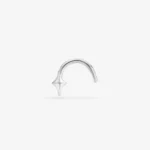 Piercing do nosa w kształcie gwiazdy